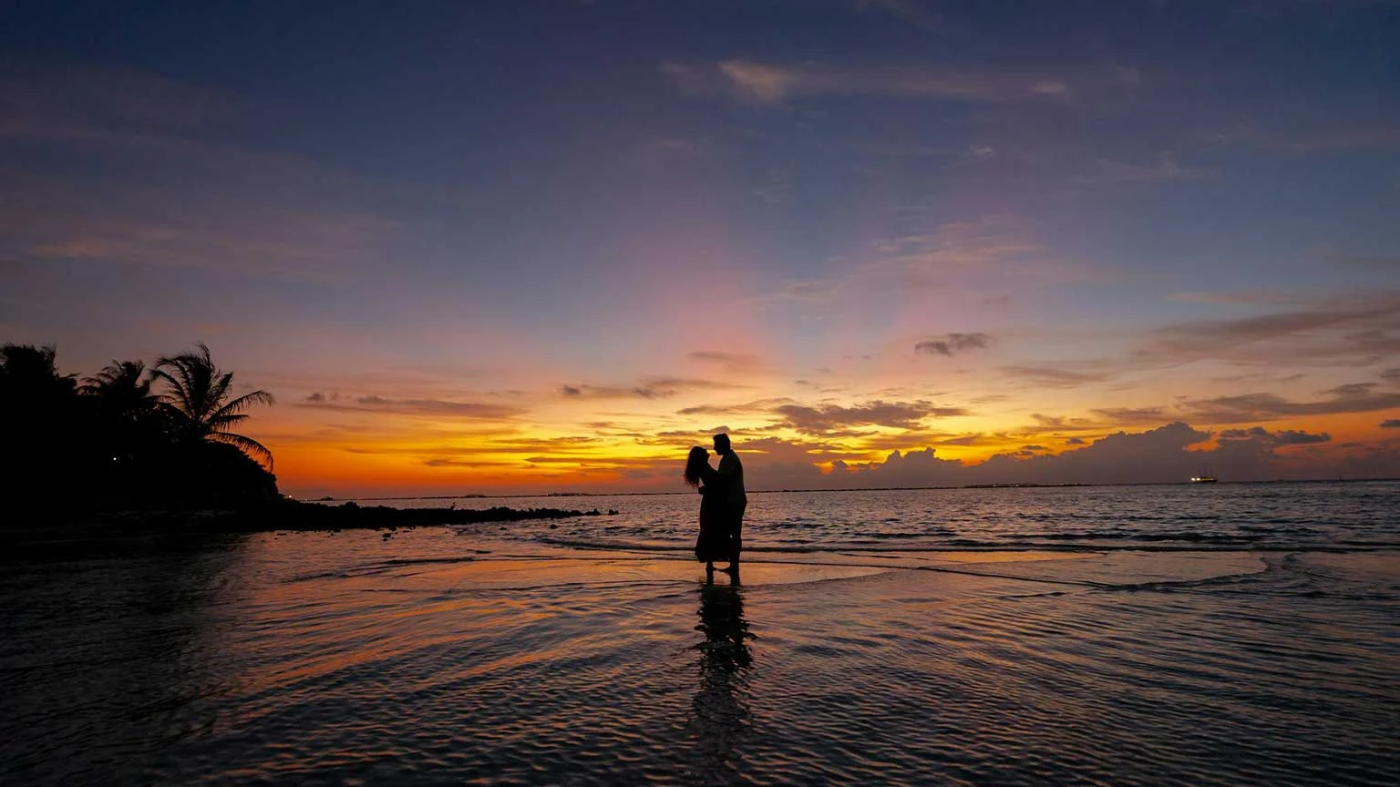 Romantic Honeymoon Gateway